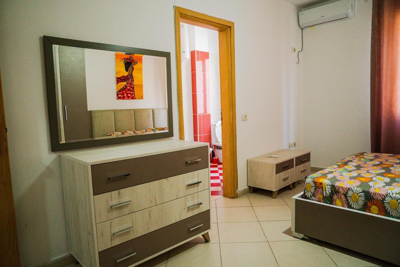 Apartament Casas Del Mar Дуррес Екстер'єр фото